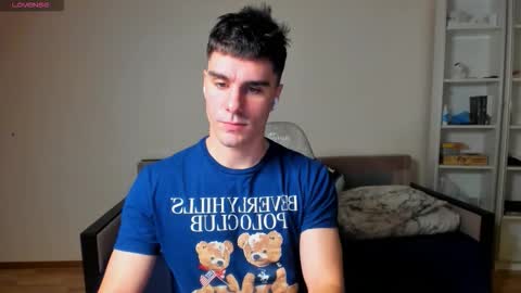 Snapshot of sam_huston18 chatting on 11-25-25, 09:04 BACK IN 2 WEEKS online show from 11-25-25, 09:04