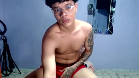 sam_latino22 online show from 11-22-25, 04:22