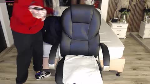 SAM MANSON online show from 04-20-26, 12:19