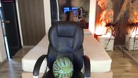 SAM MANSON online show from 05-11-26, 12:22