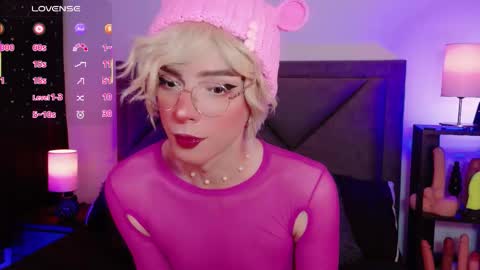 Snapshot of sam_russo chatting on 02-08-26, 07:34 Sam online show from 02-08-26, 07:34