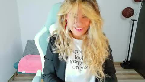 Snapshot of sam_sexual_enjoyment chatting on 06-12-26, 10:14 sam_sexual_enjoyment online show from 06-12-26, 10:14