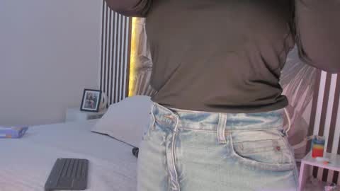 Samaantha  online show from 10-25-25, 12:02