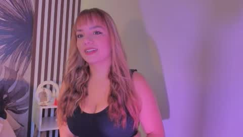 Snapshot of samaantha_white_ chatting on 01-07-26, 11:45 Samaantha online show from 01-07-26, 11:45