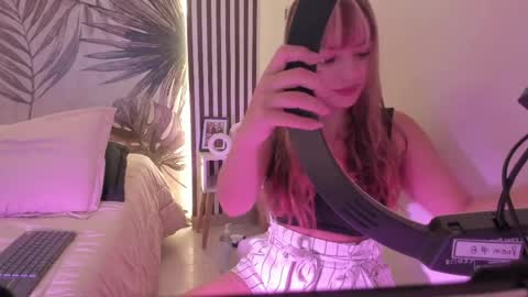 Snapshot of samaantha_white_ chatting on 04-10-26, 11:26 Samaantha online show from 04-10-26, 11:26