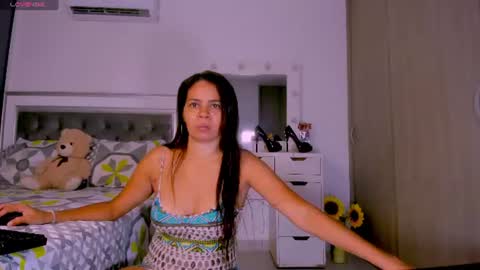 Snapshot of samanta_65 chatting on 07-01-26, 02:46 carolina online show from 07-01-26, 02:46