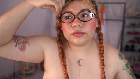 Snapshot of samanta_cutee1 chatting on 05-19-26, 02:34 SAMANTA online show from 05-19-26, 02:34