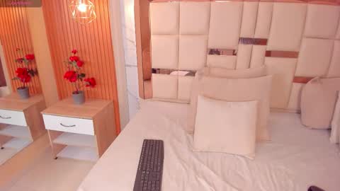 Snapshot of samanta_quinn chatting on 02-26-26, 04:44 samantha online show from 02-26-26, 04:44