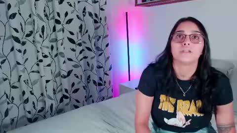Snapshot of samantaher chatting on 07-06-26, 02:52 samantaher online show from 07-06-26, 02:52