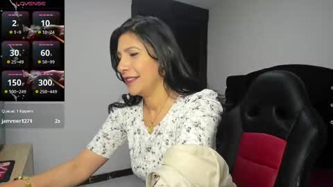 Snapshot of samantha1_rosse01 chatting on 06-08-26, 07:14 samantha1_rosse01 online show from 06-08-26, 07:14
