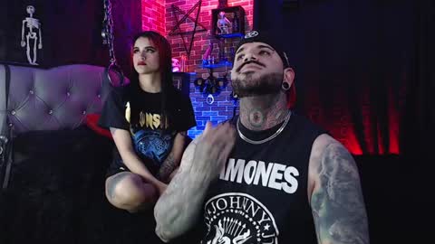 Snapshot of samantha_abrill chatting on 01-24-25, 01:03 Samantha and Victor online show from 01-24-25, 01:03