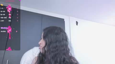 Snapshot of samantha_blow chatting on 06-10-26, 02:56 samantha_blow online show from 06-10-26, 02:56