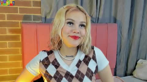 samantha_browwnn online show from 02-05-26, 05:23