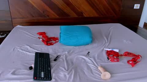 Snapshot of samantha_ebony01 chatting on 05-31-26, 06:09 SAMANTHA online show from 05-31-26, 06:09