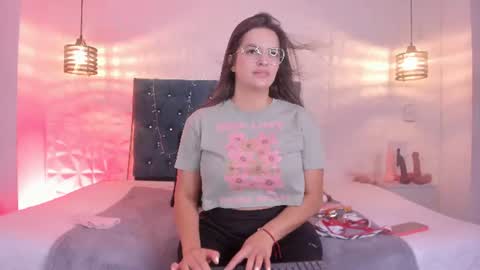 samantha_foxyy online show from 06-29-26, 11:21