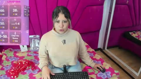 Snapshot of samantha_golds chatting on 06-24-26, 01:32 Ashley Giseth Arenas Molina online show from 06-24-26, 01:32