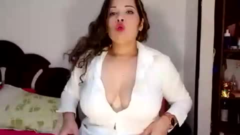 Samantha  Gomez  online show from 02-12-25, 11:40