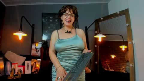 Sam online show from 04-18-26, 02:26