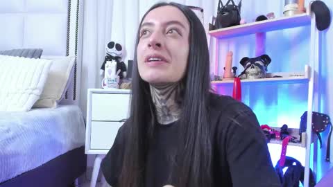 Fernanda online show from 09-23-25, 01:47