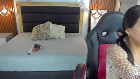    online show from 11-19-25, 11:54