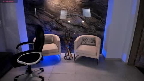 Samantha Klein online show from 10-26-25, 03:01