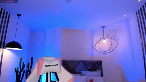 Samantha Klein online show from 12-05-25, 02:09