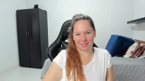 Samantha samy online show from 10-10-25, 12:42