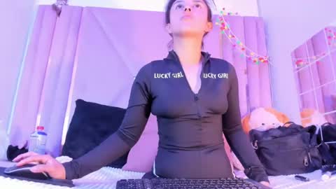 Samantha online show from 06-18-26, 08:13