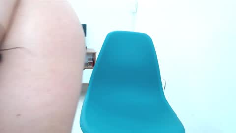 Snapshot of samanthapoxy30 chatting on 01-19-25, 08:39 Samantha online show from 01-19-25, 08:39