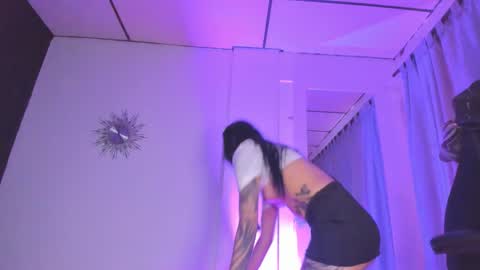 Snapshot of samanthawestx chatting on 10-30-25, 09:59 Sam online show from 10-30-25, 09:59