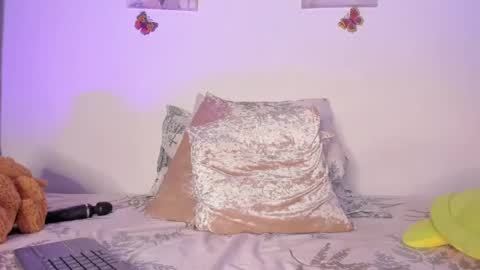 Samara is my name a pleasure delighted that you are here leave your thumb up it is important to me online show from 01-27-25, 12:01