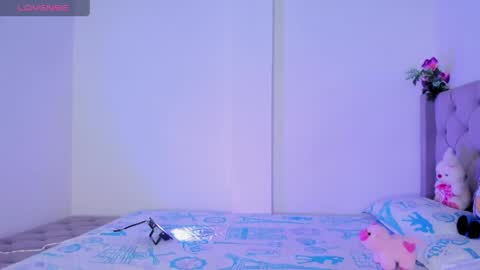 Samara is my name a pleasure delighted that you are here leave your thumb up it is important to me online show from 04-09-26, 03:50