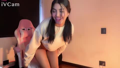 Snapshot of samara_lam chatting on 02-01-25, 07:02 Sammy  online show from 02-01-25, 07:02