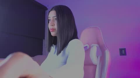 Snapshot of samara_lam chatting on 09-18-25, 03:52 Sammy  online show from 09-18-25, 03:52