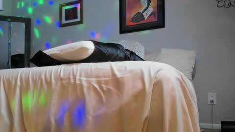 Yaya online show from 02-08-25, 09:13