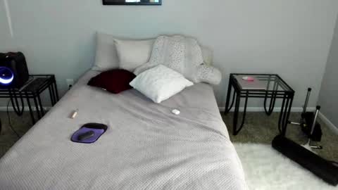 Yaya online show from 02-22-25, 04:07