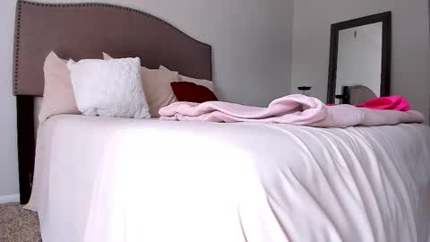 Yaya online show from 10-17-25, 05:48