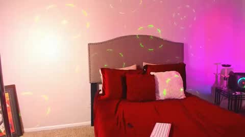 Yaya online show from 11-12-25, 08:48