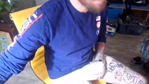 Snapshot of samboiamtho chatting on 01-02-25, 02:02 samboiamtho online show from 01-02-25, 02:02