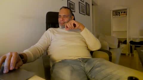 Snapshot of samcool67 chatting on 01-11-25, 08:54 Sam online show from 01-11-25, 08:54