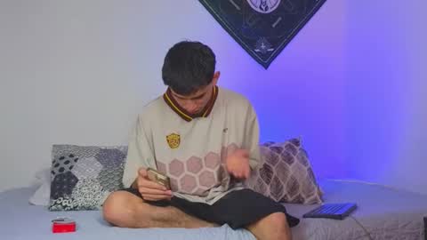 Snapshot of samevansx chatting on 10-27-25, 02:54 samevansx online show from 10-27-25, 02:54