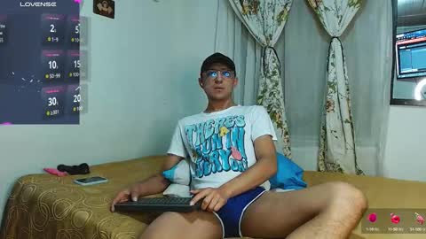 Snapshot of samfox_ chatting on 09-17-25, 11:01 SAM online show from 09-17-25, 11:01