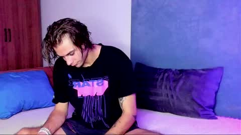 Snapshot of samgorgeous chatting on 12-30-24, 01:03 Fansly - Top4fans online show from 12-30-24, 01:03