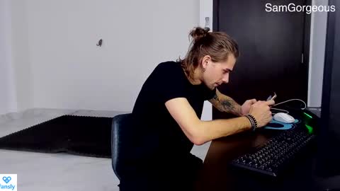 Snapshot of samgorgeous chatting on 02-20-25, 10:27 Fansly - Top4fans online show from 02-20-25, 10:27