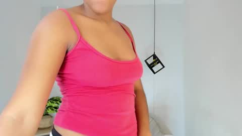 Samie Mury  online show from 10-19-25, 03:40