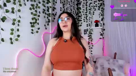 Snapshot of samii_evans chatting on 06-28-26, 05:13 samii evans online show from 06-28-26, 05:13