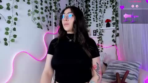Snapshot of samii_evans chatting on 07-19-26, 06:17 samii evans online show from 07-19-26, 06:17