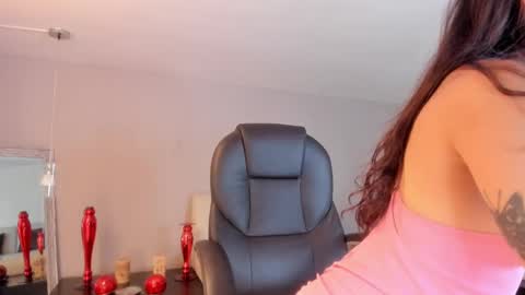 Snapshot of samii_live chatting on 09-18-25, 02:35 Samii online show from 09-18-25, 02:35