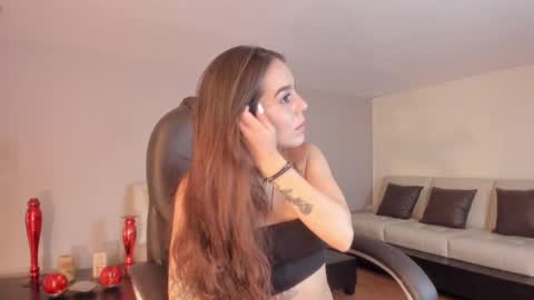 Snapshot of samii_live chatting on 09-23-25, 03:53 Samii online show from 09-23-25, 03:53