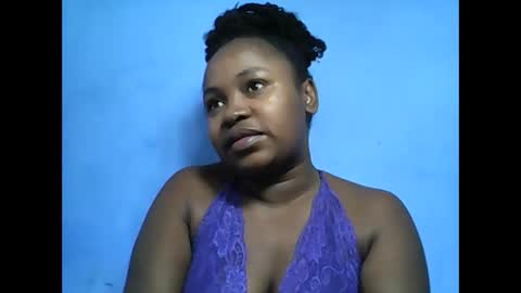Snapshot of samirah_69 chatting on 05-12-26, 10:45 samirah_69 online show from 05-12-26, 10:45